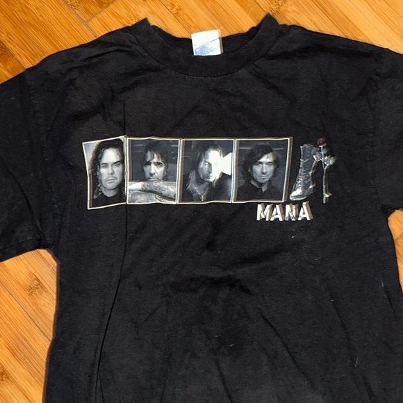 Mana shirt tour from 2007 - Picture 1 of 2